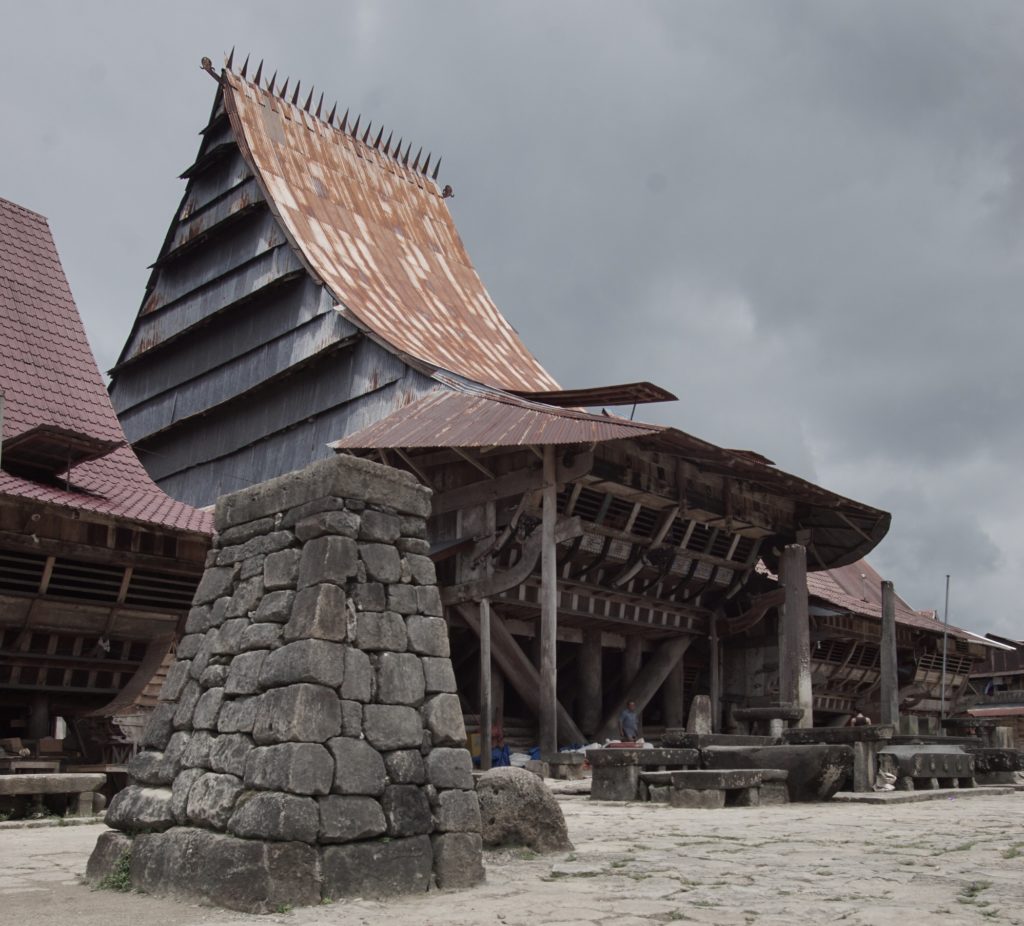 Detail Gambar Rumah Adat Nias Nomer 22