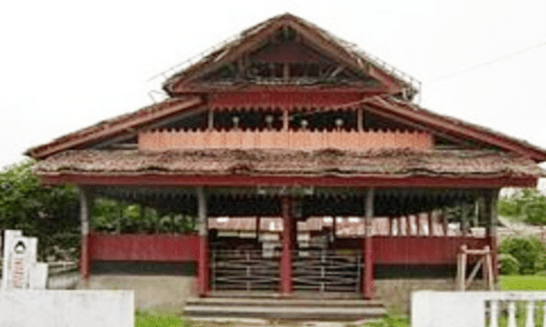 Detail Gambar Rumah Adat Provinsi Maluku Nomer 22