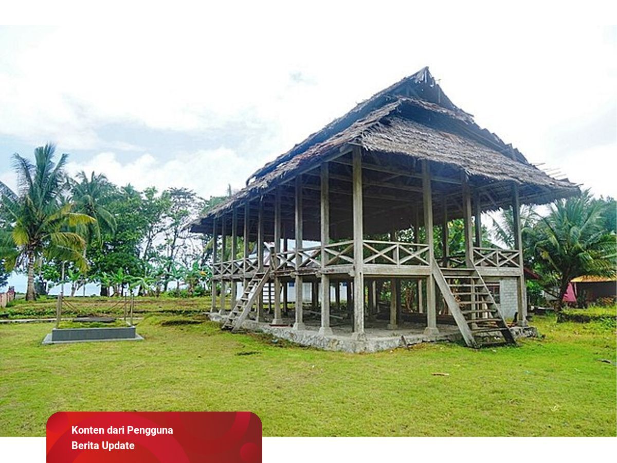 Detail Gambar Rumah Adat Provinsi Maluku Nomer 23
