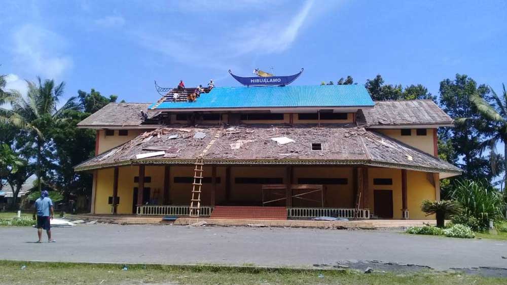 Detail Gambar Rumah Adat Provinsi Maluku Nomer 43