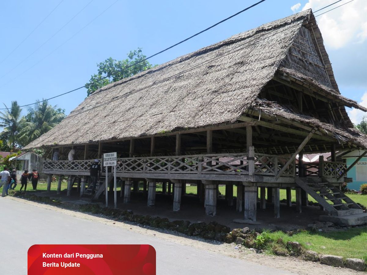 Detail Gambar Rumah Adat Provinsi Maluku Nomer 8