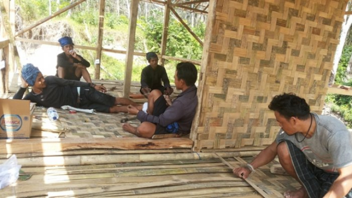 Detail Gambar Rumah Adat Suku Baduy Nomer 32