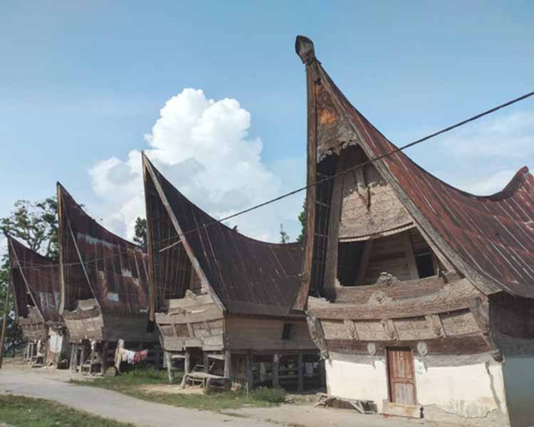 Detail Gambar Rumah Adat Suku Batak Nomer 40