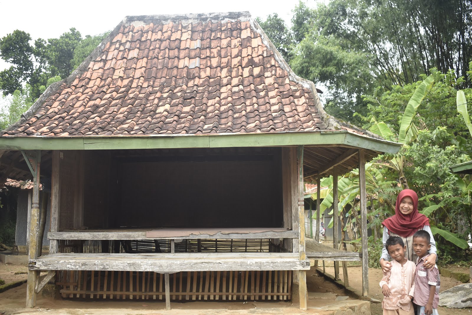 Detail Gambar Rumah Adat Suku Madura Nomer 26