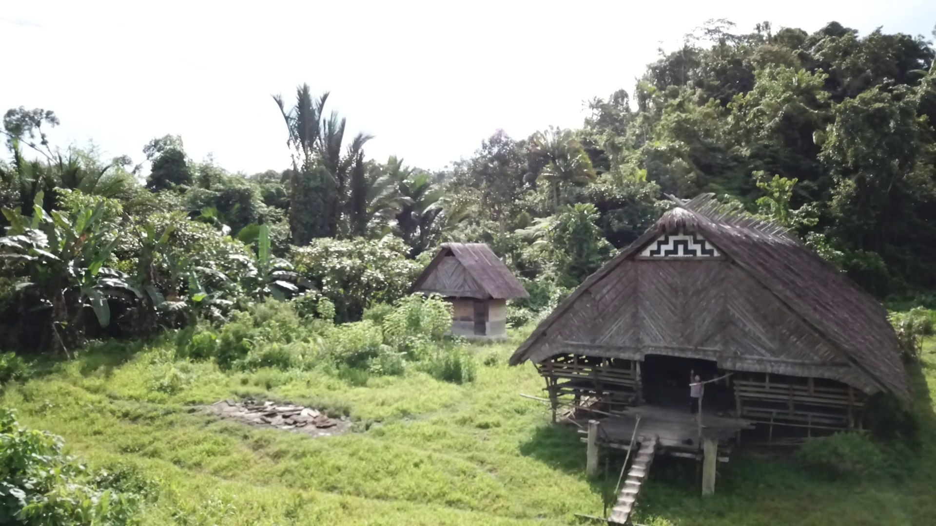 Detail Gambar Rumah Adat Suku Mentawai Nomer 24