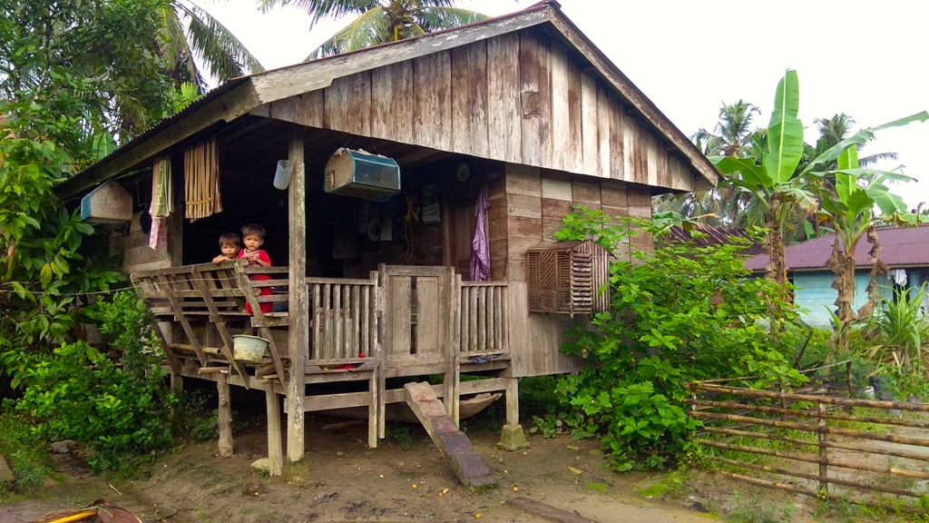 Detail Gambar Rumah Adat Suku Mentawai Nomer 39