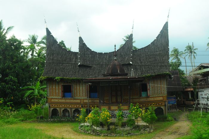 Detail Gambar Rumah Adat Sumatra Barat Nomer 31