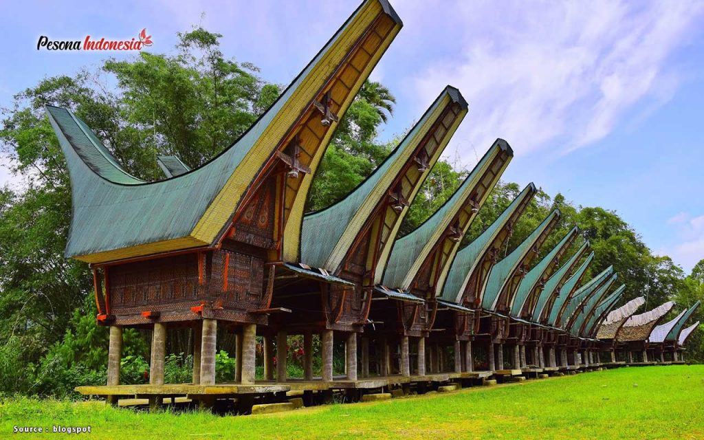 Detail Gambar Rumah Adat Tongkonan Sulawesi Selatan Nomer 22