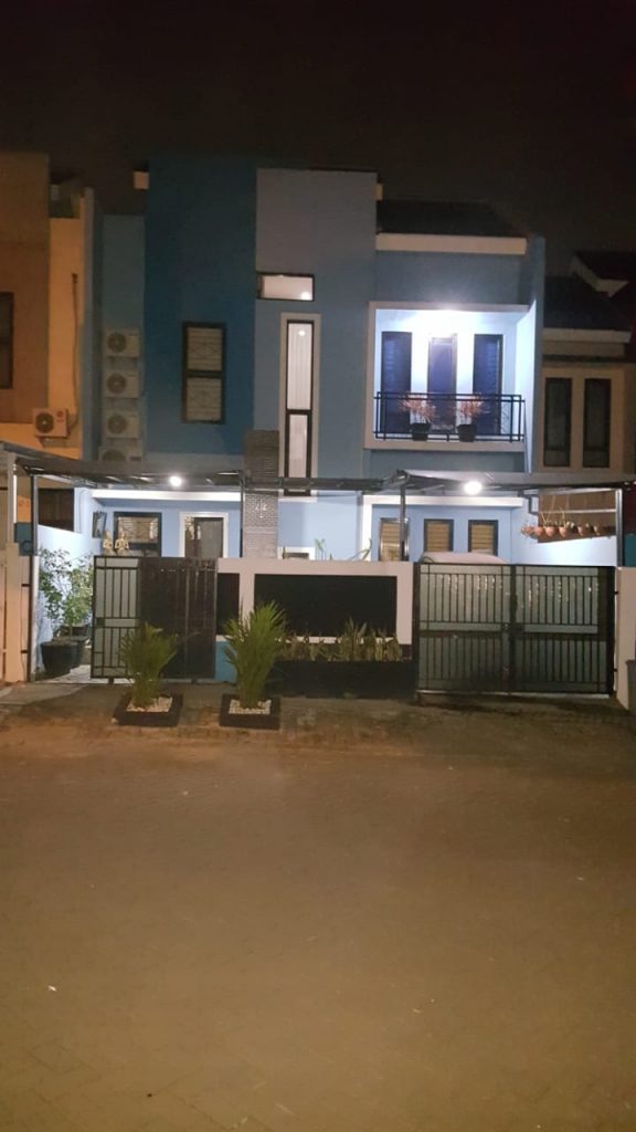 Detail Gambar Rumah Di Malam Hari Nomer 21