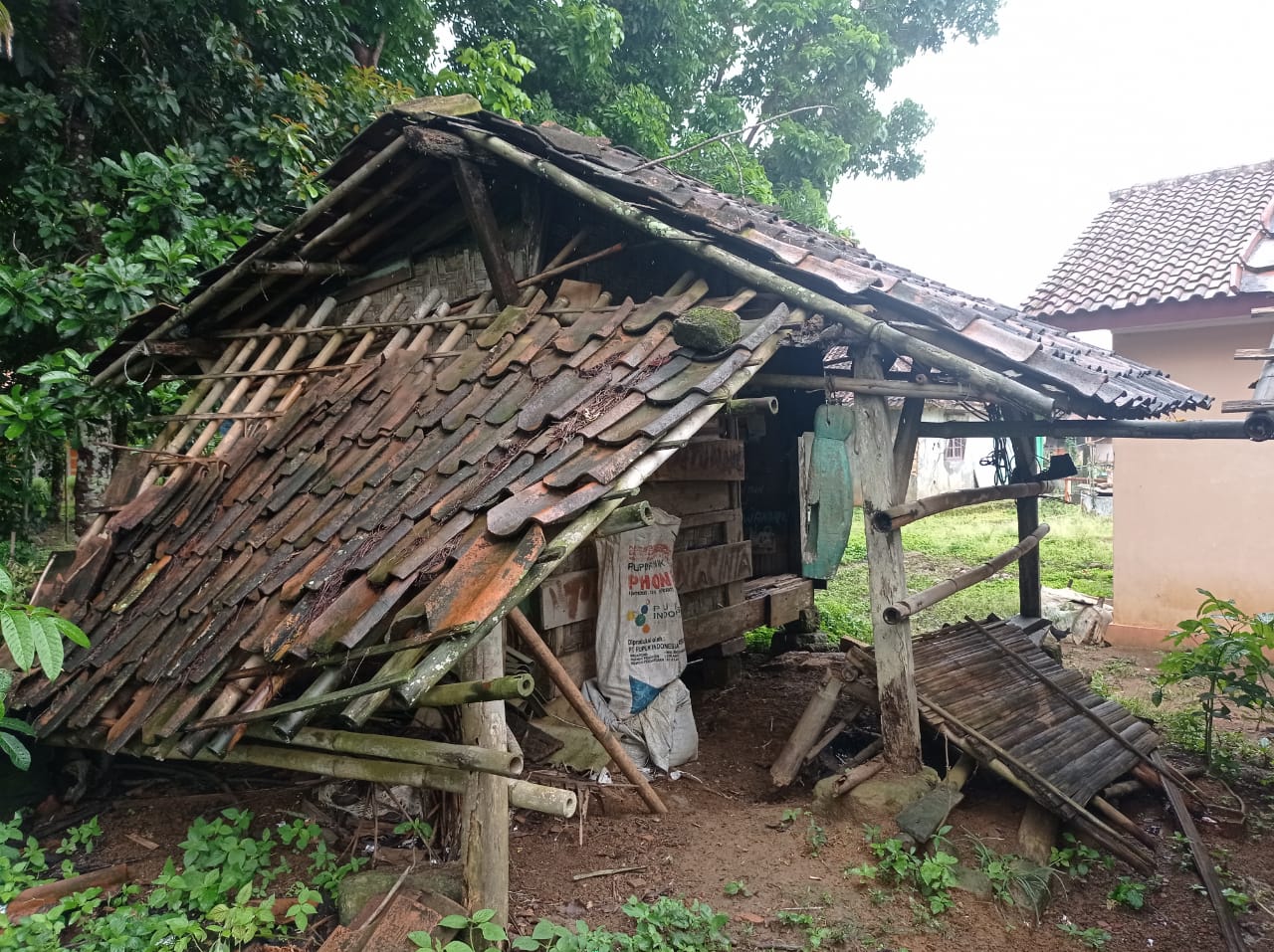 Detail Gambar Rumah Gubuk Reot Nomer 31