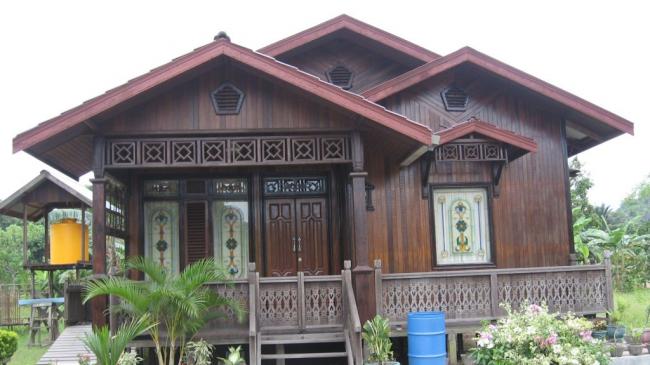 Detail Gambar Rumah Kayu Ulin Nomer 10