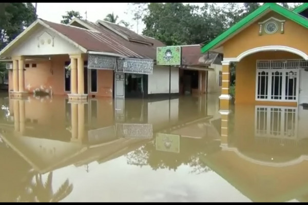 Detail Gambar Rumah Kebanjiran Nomer 4