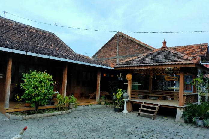 Detail Gambar Rumah Limasan Jawa Nomer 40