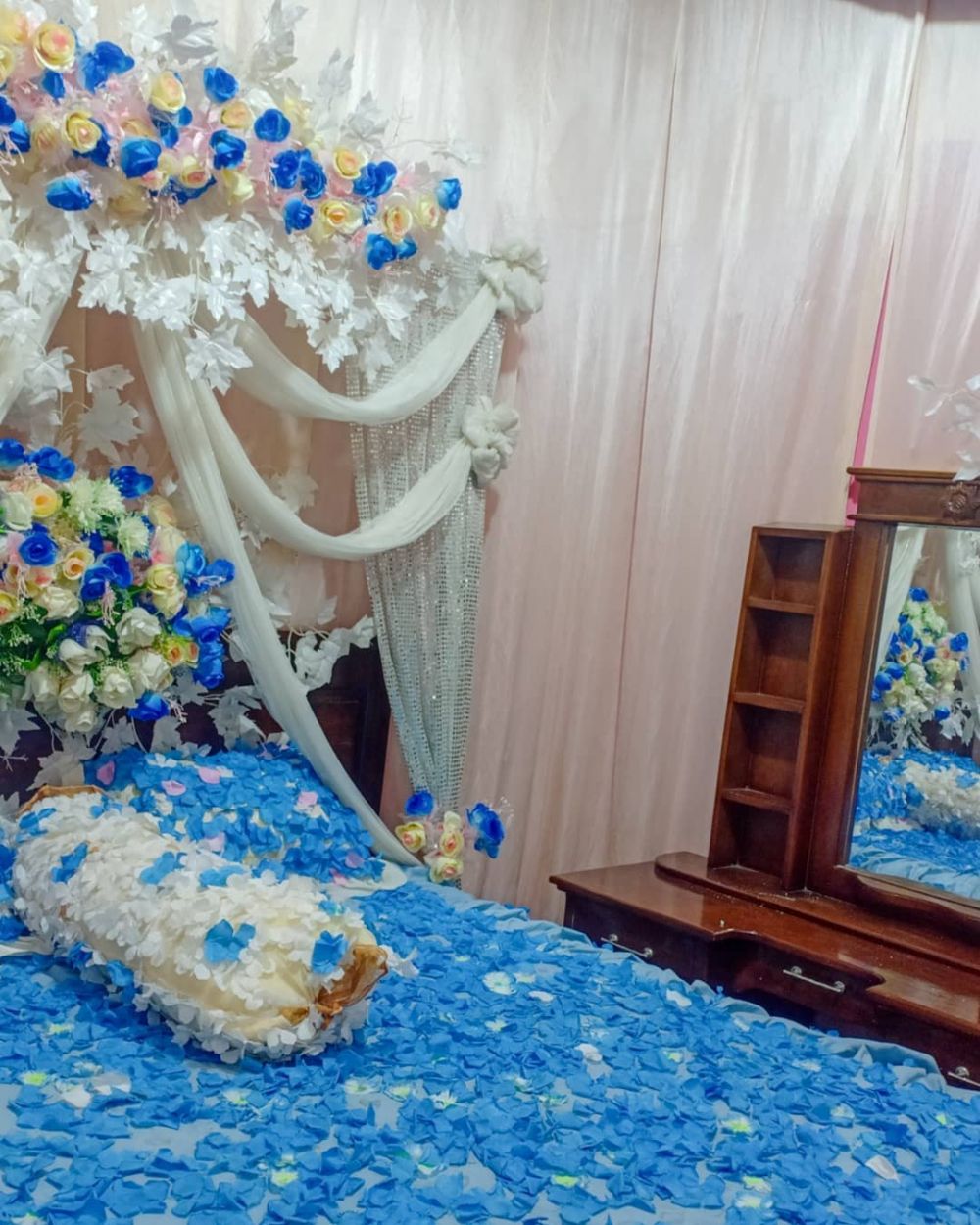 Detail Dekor Kamar Pengantin Nomer 41