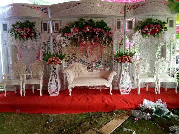 Detail Dekor Kayu Pengantin Nomer 50