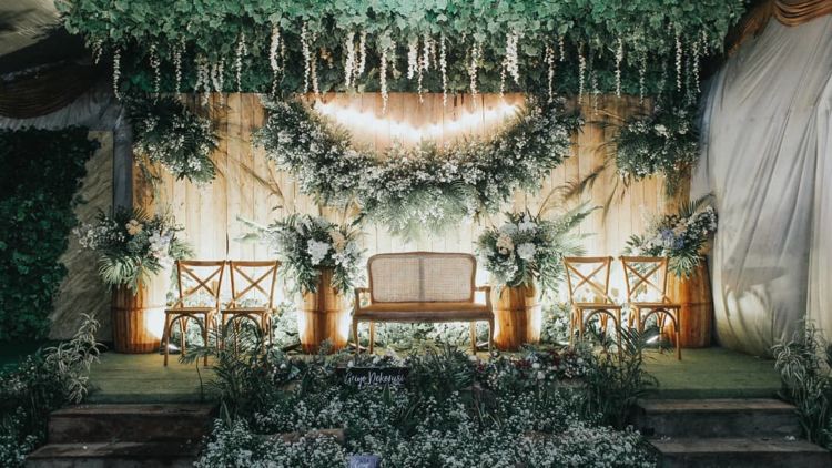 Detail Dekor Kayu Pengantin Nomer 10