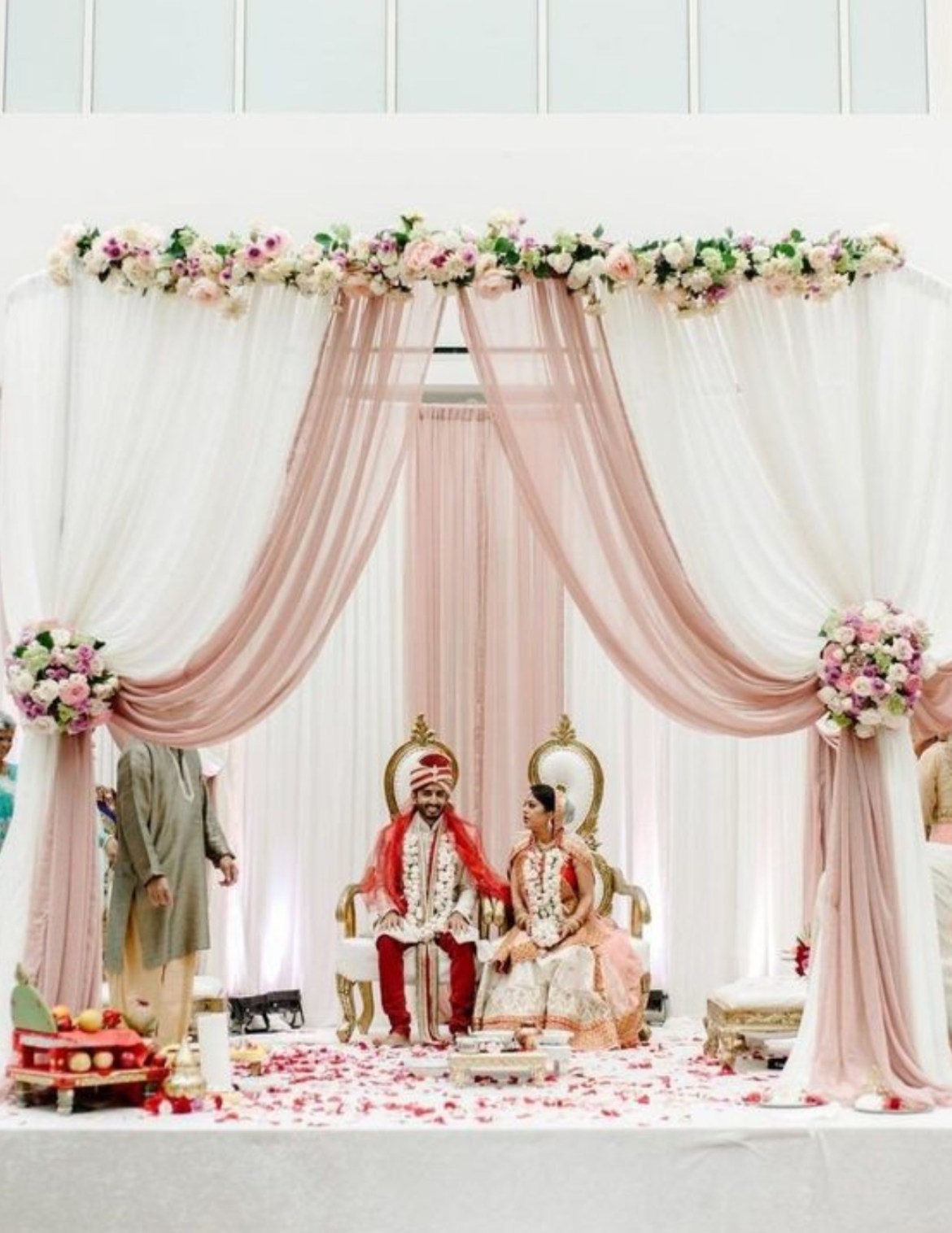 Detail Dekorasi Akad Nikah Modern Nomer 26