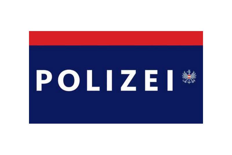 Detail Polizei Zeichnung Nomer 18