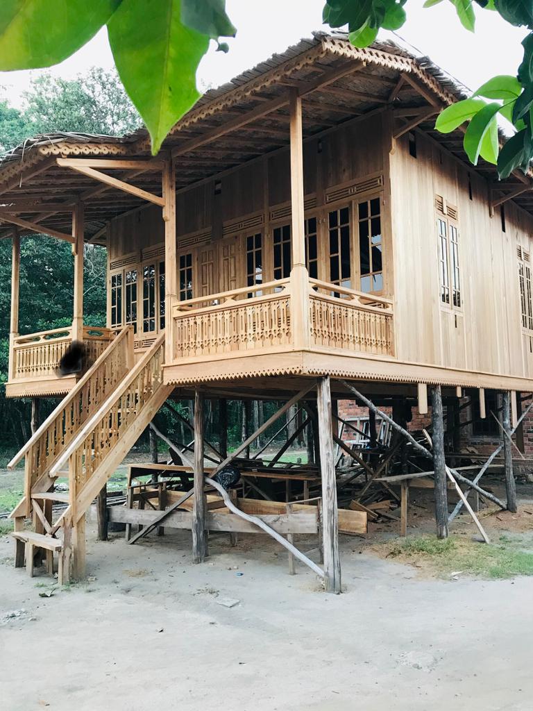 Detail Gambar Rumah Panggung Kayu Nomer 7