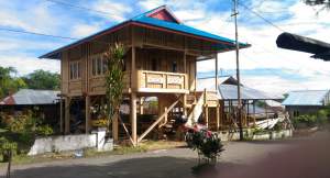 Detail Gambar Rumah Panggung Sulawesi Utara Nomer 46