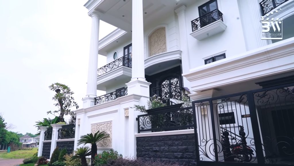 Detail Gambar Rumah Prilly Nomer 18