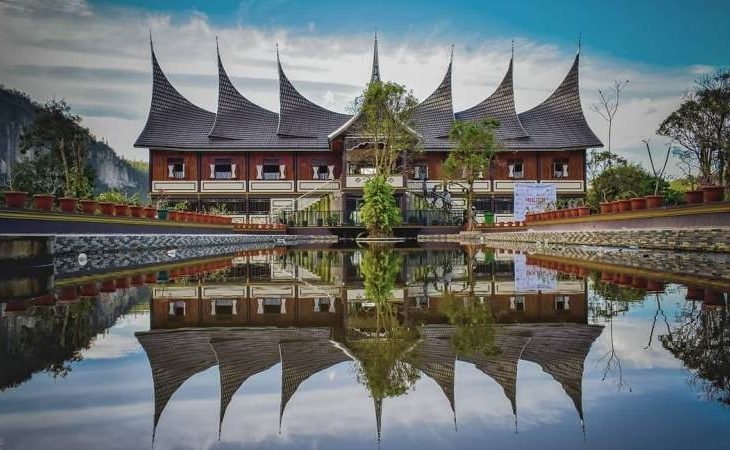 Detail Gambar Rumah Suku Minang Nomer 26