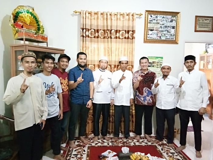 Detail Gambar Rumah Ustadz Abdul Somad Nomer 29