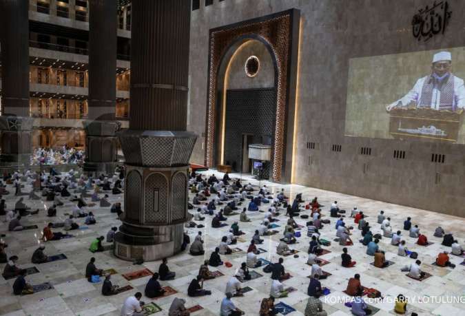 Detail Gambar Saat Pelaksanaan Sholat Ied Di Dalam Masjid Nomer 47
