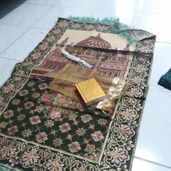 Detail Gambar Sajadah Dan Alquran Nomer 16