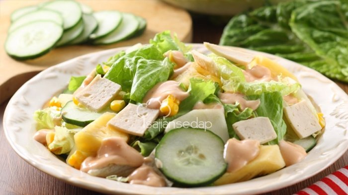 Detail Gambar Sajian Salad Sayur Nomer 15