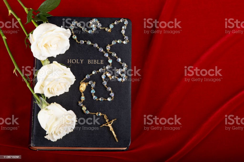 Detail Gambar Salib Alkitab Dan Bunga Nomer 15
