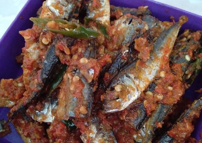 Detail Gambar Sambal Ikan Asin Nomer 2