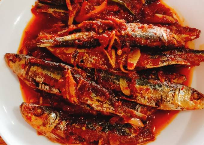 Detail Gambar Sambal Ikan Asin Nomer 15