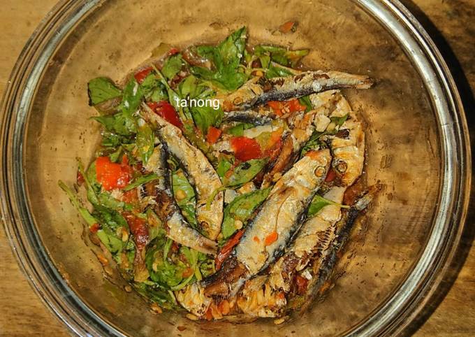 Detail Gambar Sambal Ikan Asin Nomer 42