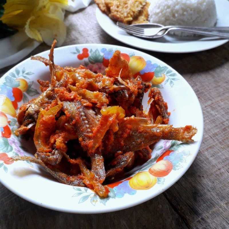 Detail Gambar Sambal Ikan Asin Nomer 7