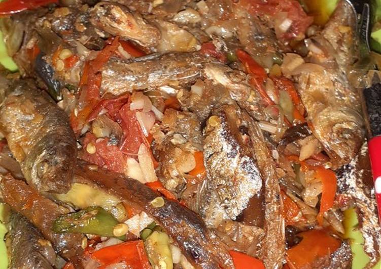 Detail Gambar Sambal Ikan Asin Nomer 8