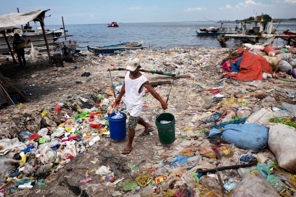 Detail Gambar Sampah Di Laut Nomer 20