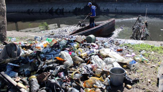 Detail Gambar Sampah Di Sungai Sadang Nomer 2