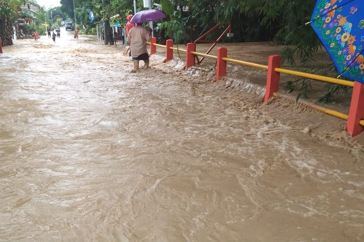 Detail Gambar Sampah Di Sungai Sadang Nomer 11