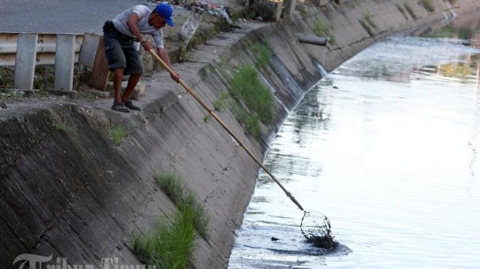 Detail Gambar Sampah Di Sungai Sadang Nomer 4