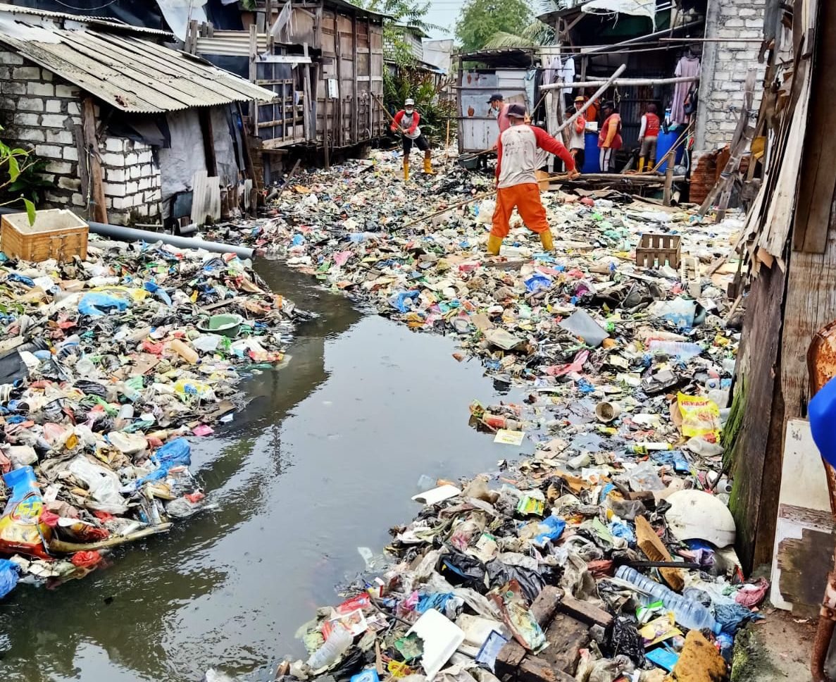 Detail Gambar Sampah Rumah Tidak Diangkat Nomer 42