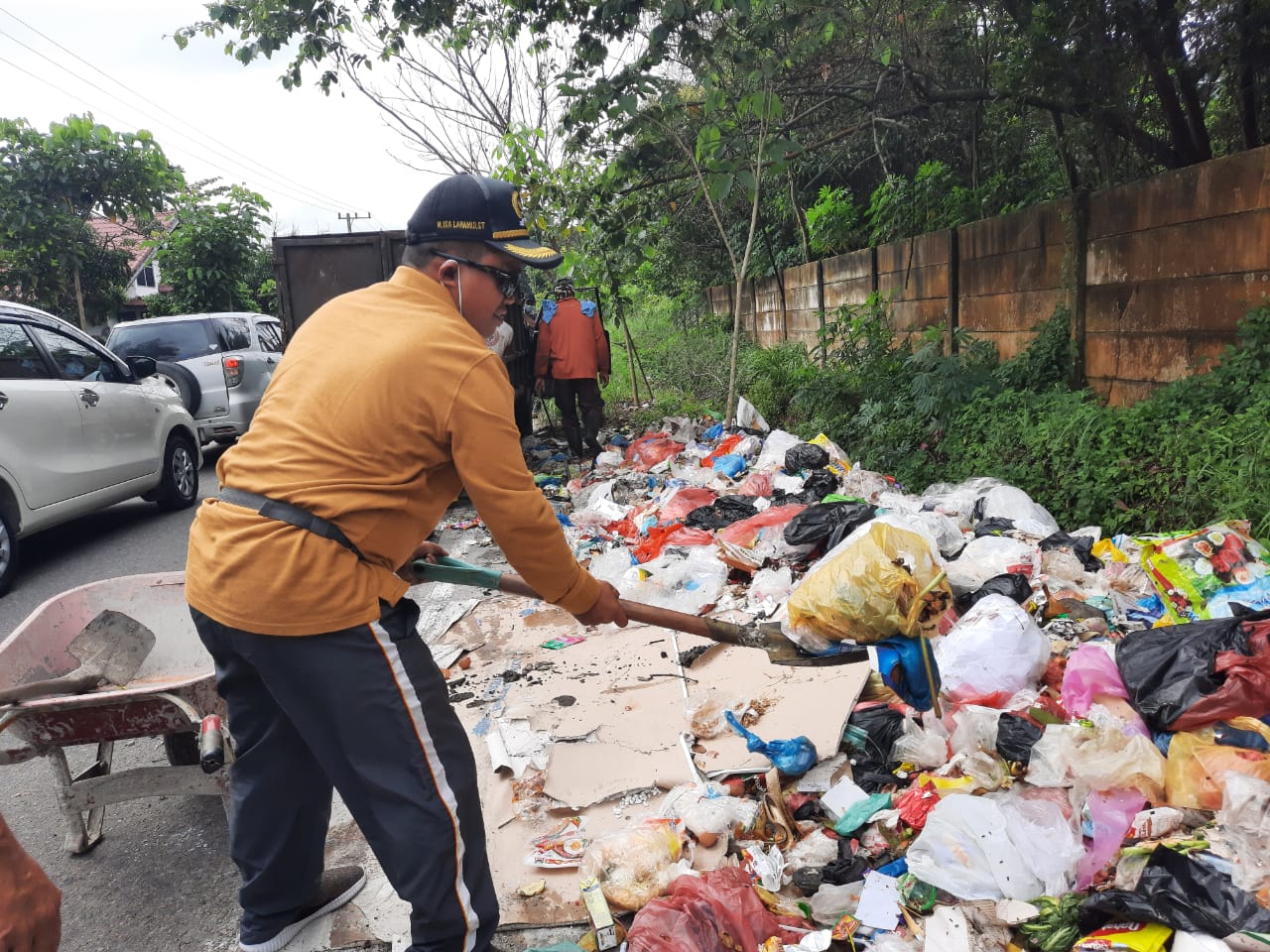 Detail Gambar Sampah Tidak Di Angkat Nomer 14