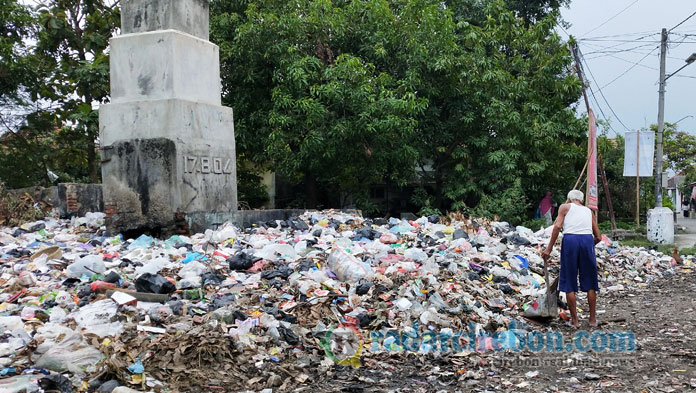 Detail Gambar Sampah Tidak Di Angkat Nomer 34