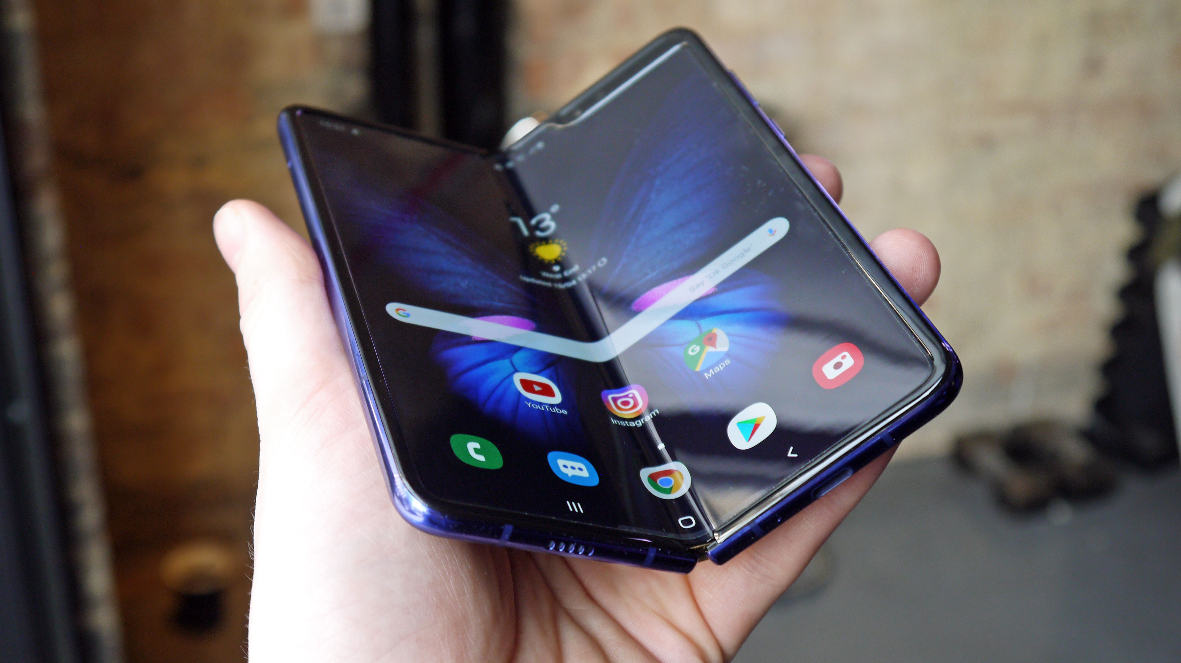 Detail Gambar Samsung Galaxy Fold Nomer 12