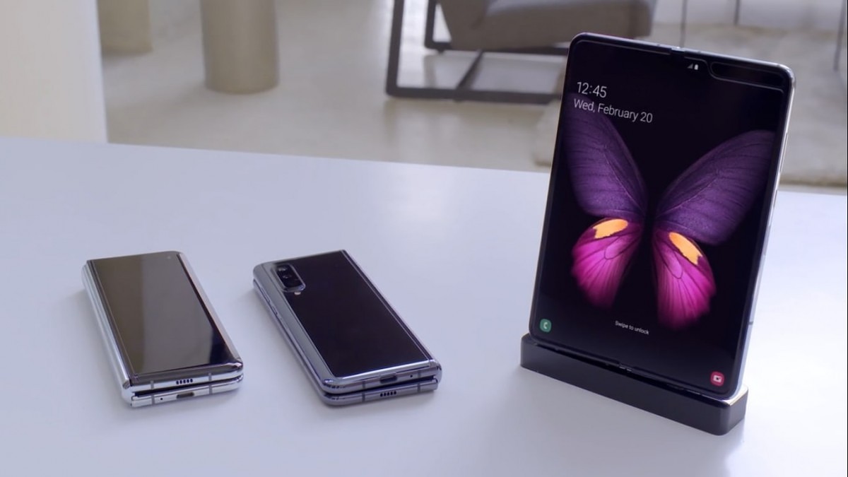 Detail Gambar Samsung Galaxy Fold Nomer 17