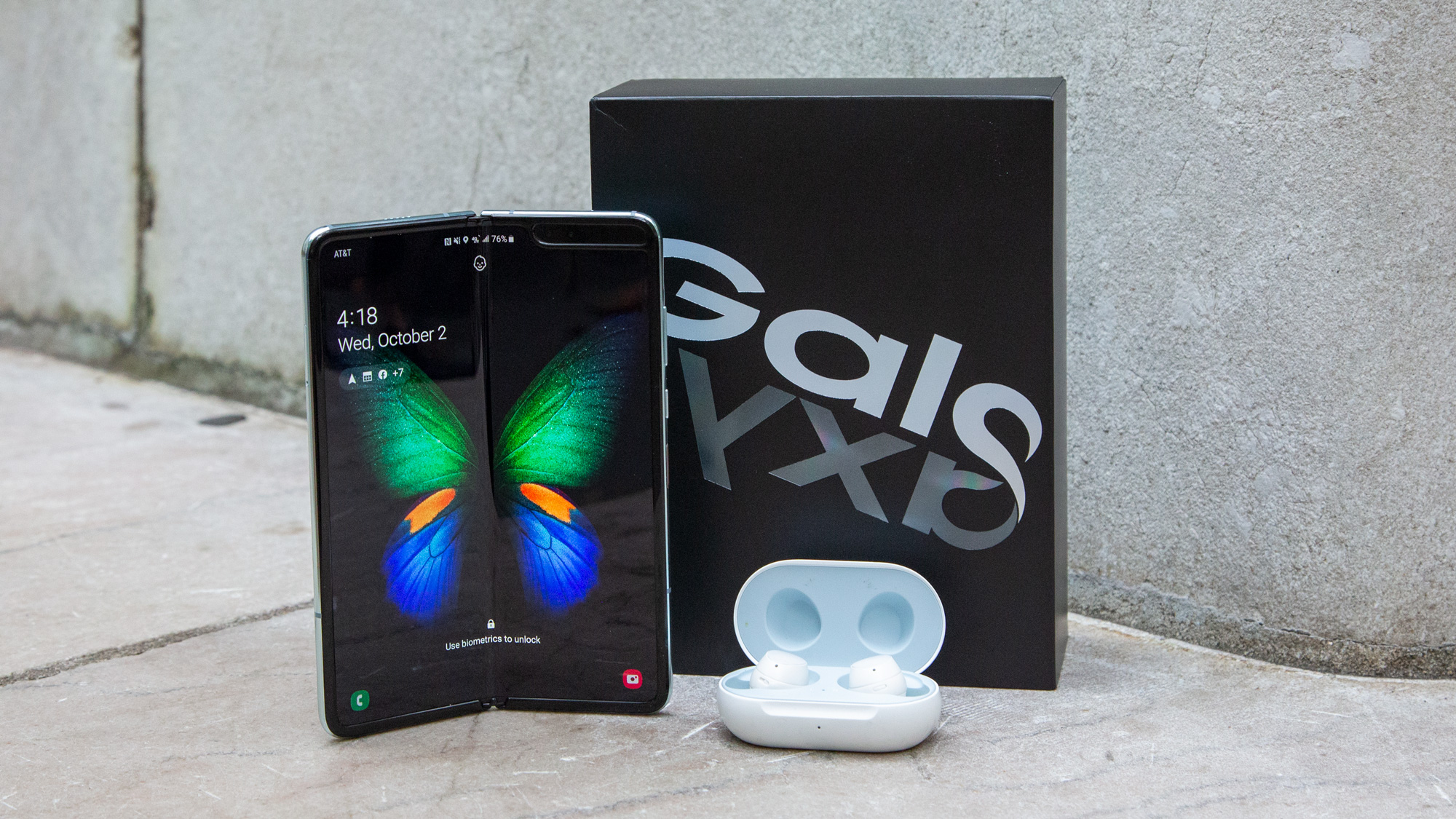 Detail Gambar Samsung Galaxy Fold Nomer 20