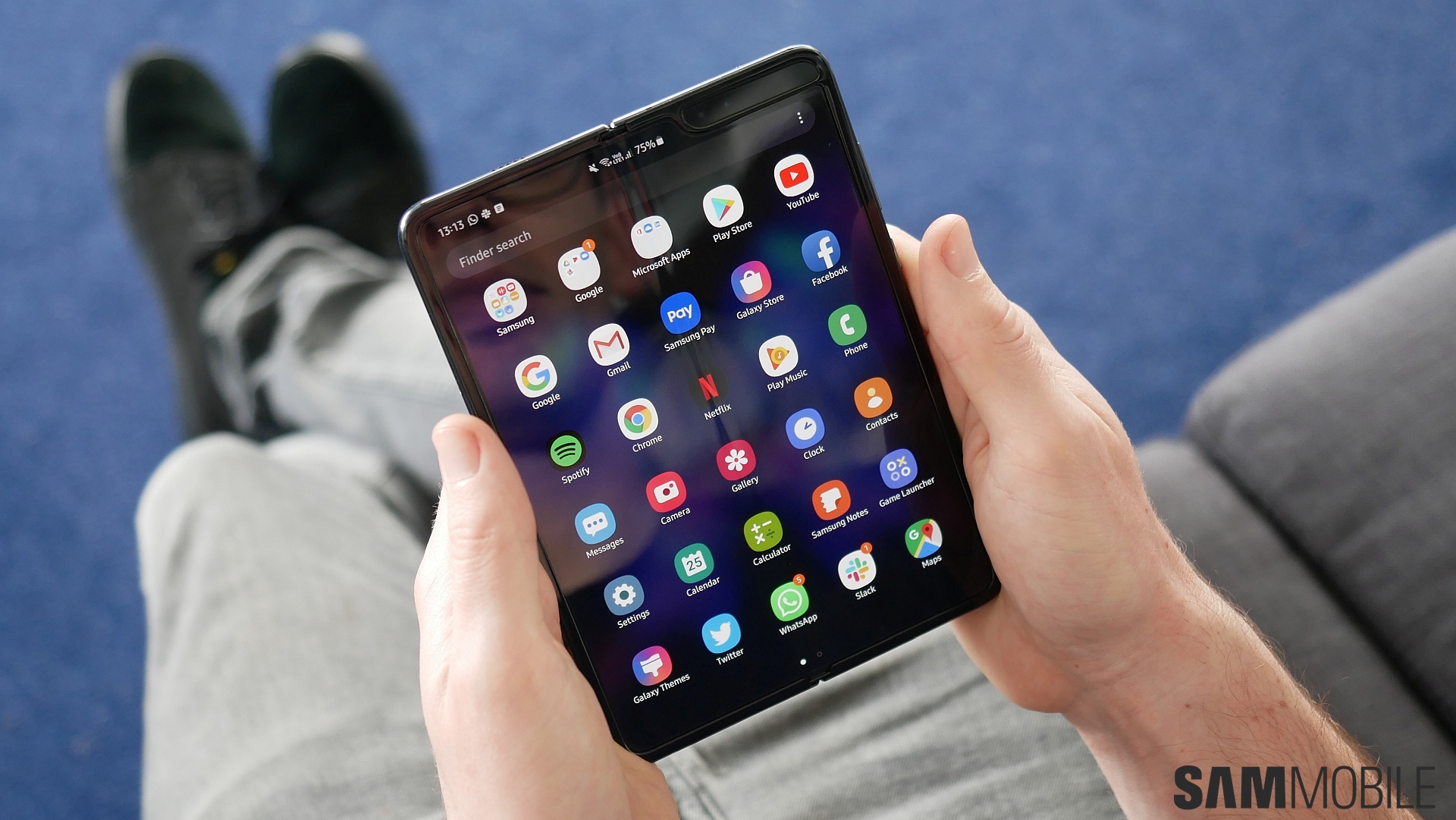 Detail Gambar Samsung Galaxy Fold Nomer 29