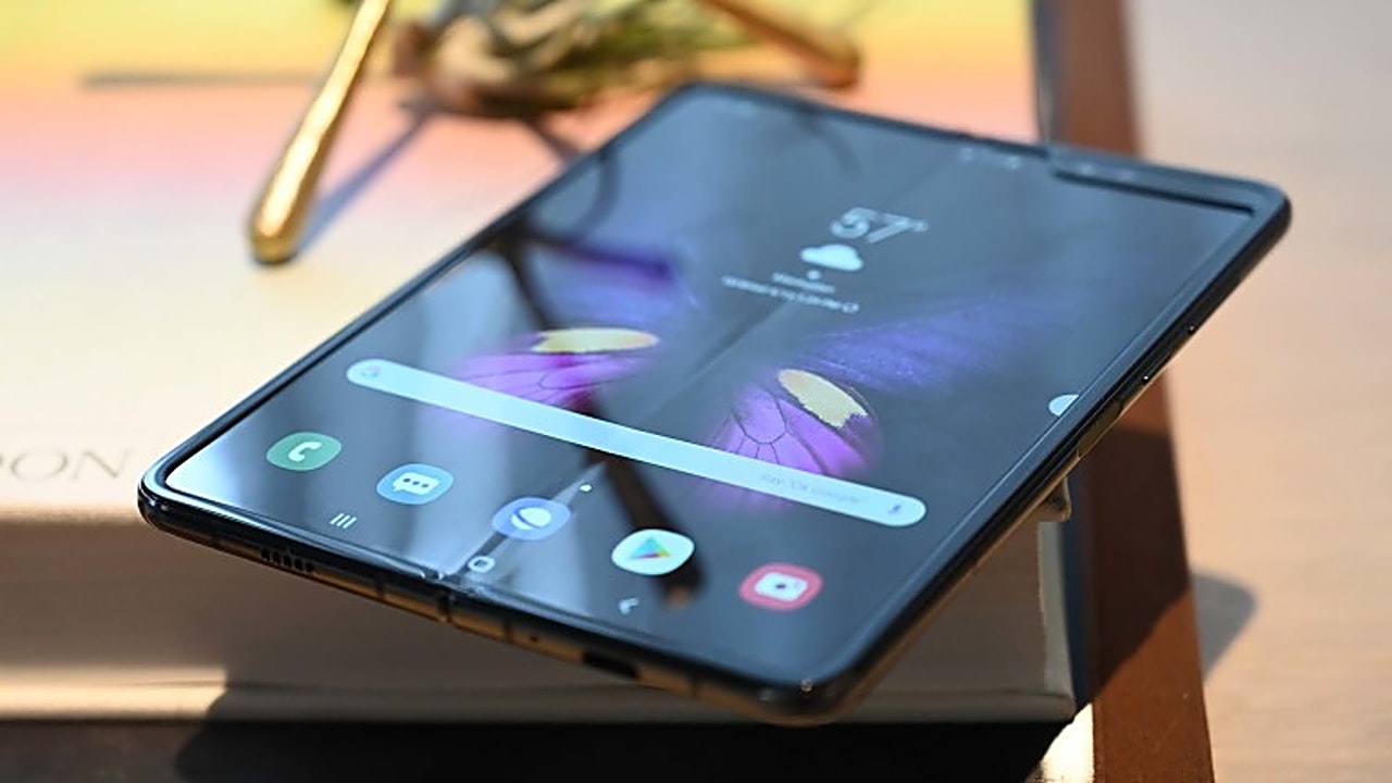Detail Gambar Samsung Galaxy Fold Nomer 41