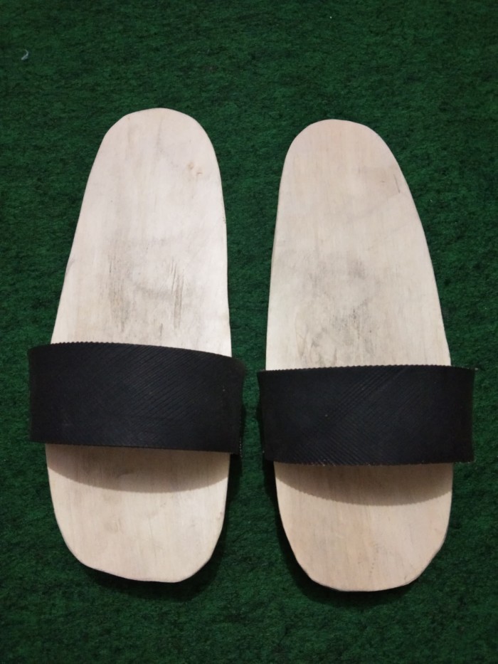 Detail Gambar Sandal Bakiak Nomer 21