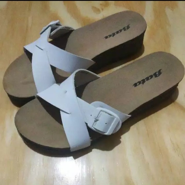 Detail Gambar Sandal Bata Wanita Terbaru Nomer 23